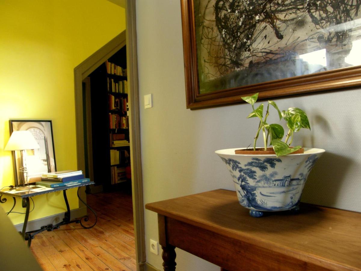 Le Puy-en-Velay Le Logis De La Colombe B&B 외부 사진